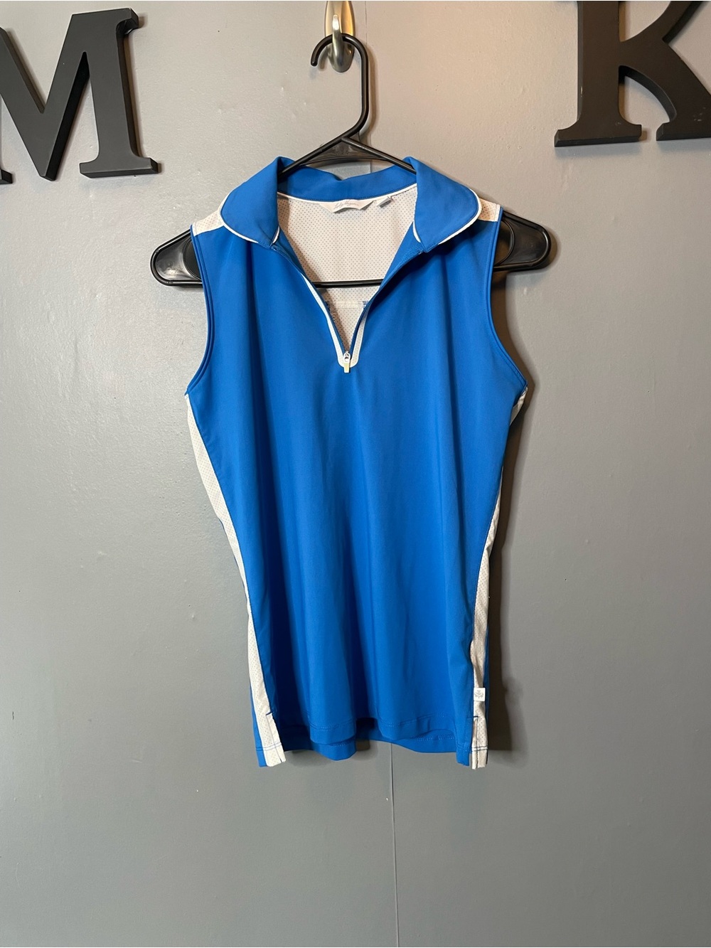 Lady Hagen Women's Blue Sleeveless Zip Polo Top size‎ XS